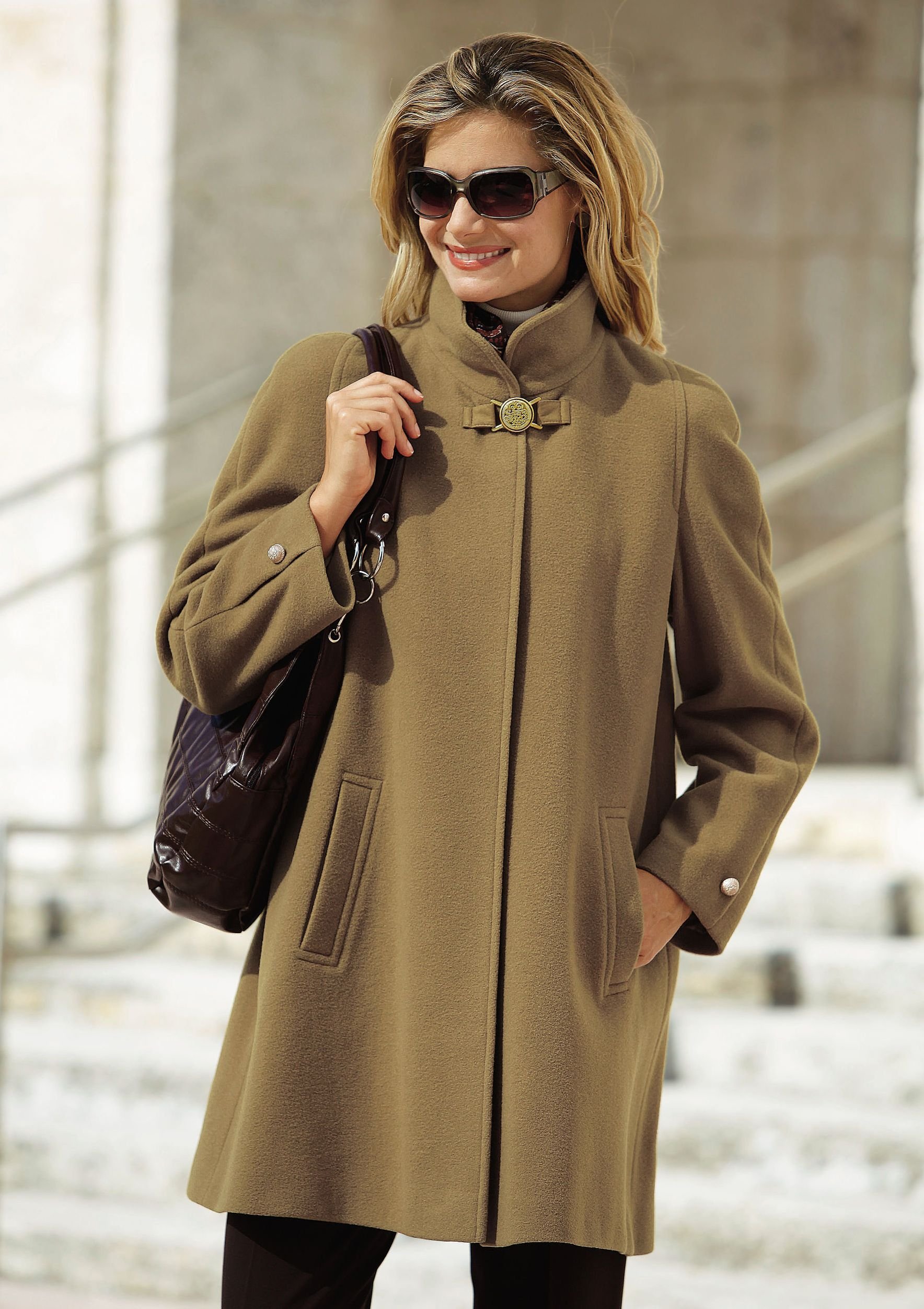 Демисезонный плащ пальто. Стильное пальто. Женщина в пальто. Женское пальто. Современные пальто для женщин.