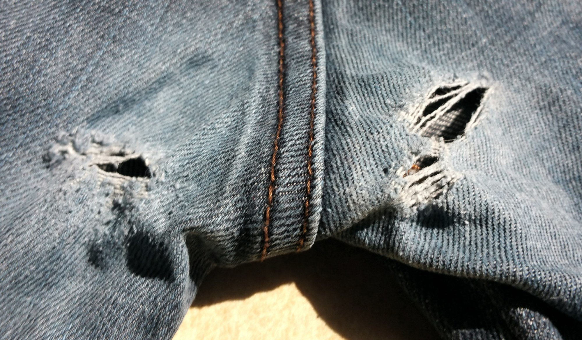Зашить джинсы