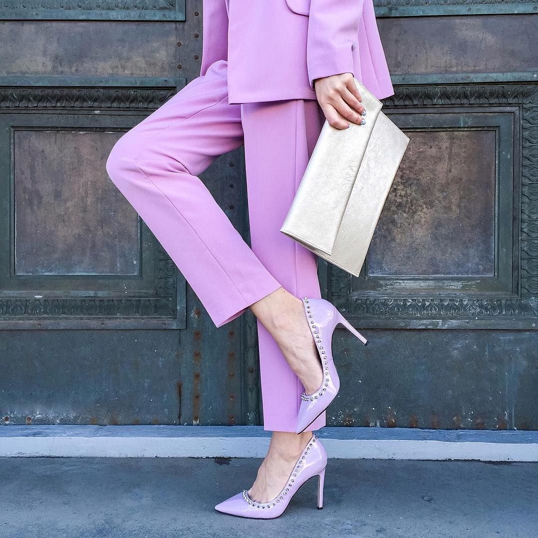 Розовый фиолетовый в одежде