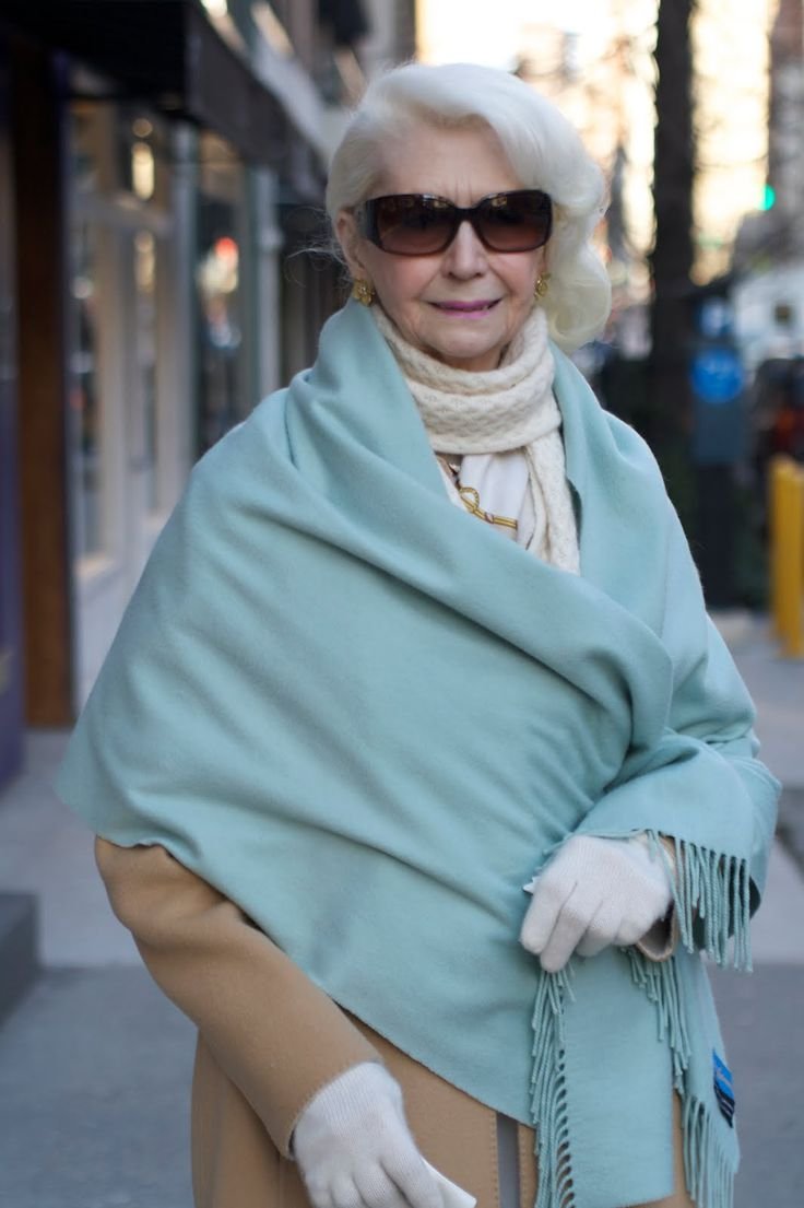 Как одеваться после 60 лет женщине. Ари сет Коэн. Модель 60+ Барбара. Элегантная пожилая женщина.