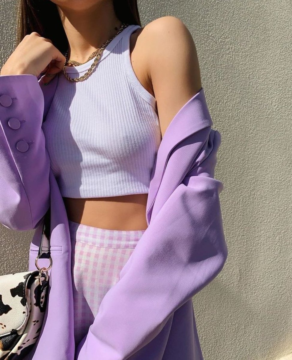 Фиолетовая одежда для девушек