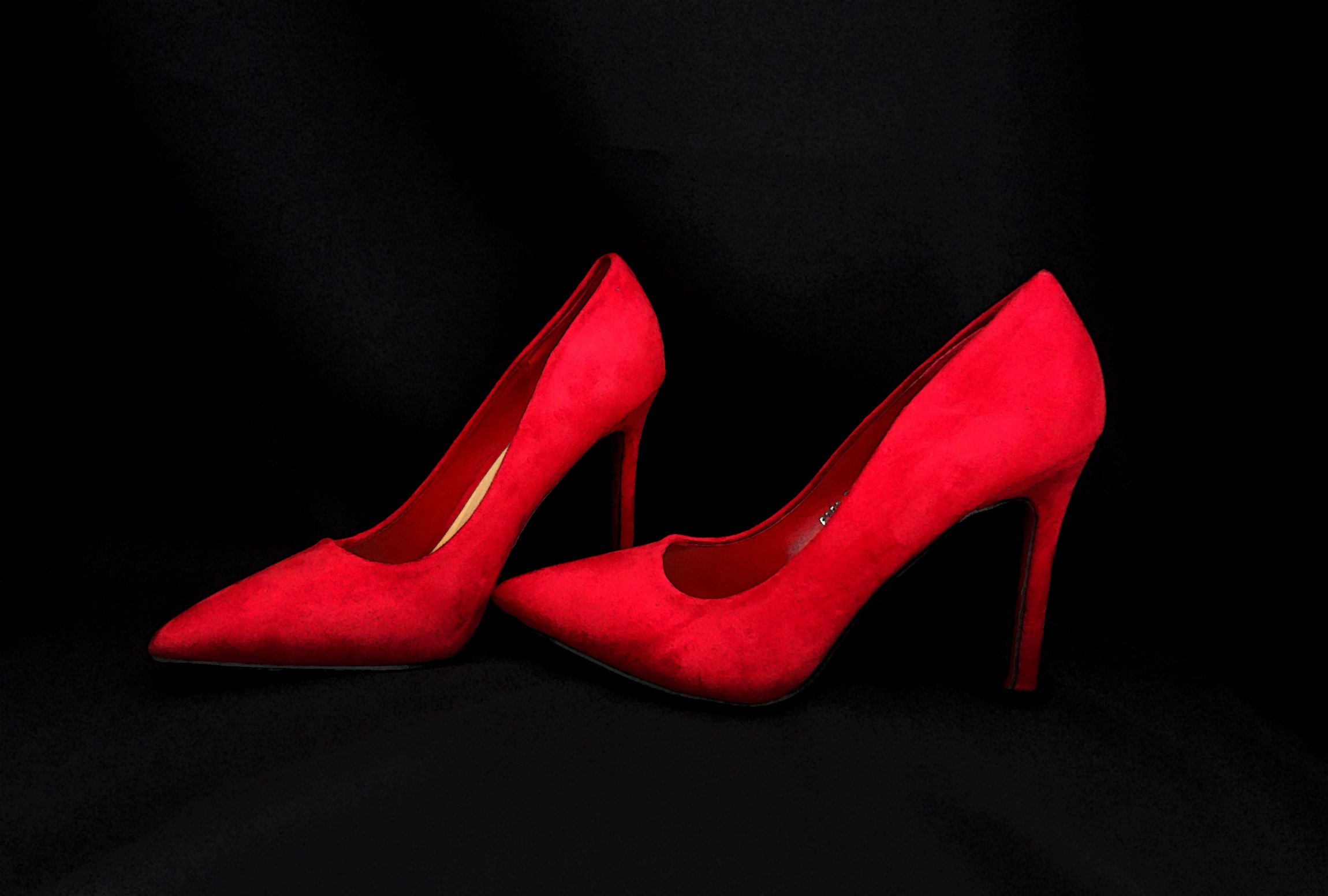 фото красной обуви