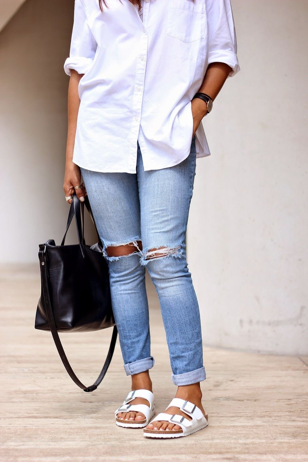 Образ белая рубашка с джинсами