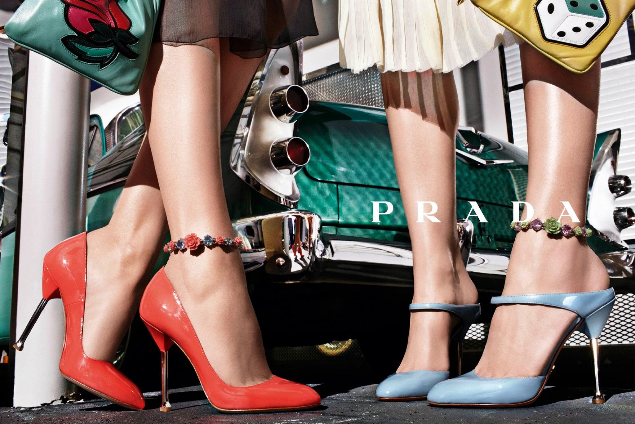Реклама туфель. Обувь Prada campaign. Туфли в ретро стиле женские. Туфли в стиле 50-х годов. Босоножки в стиле ретро.