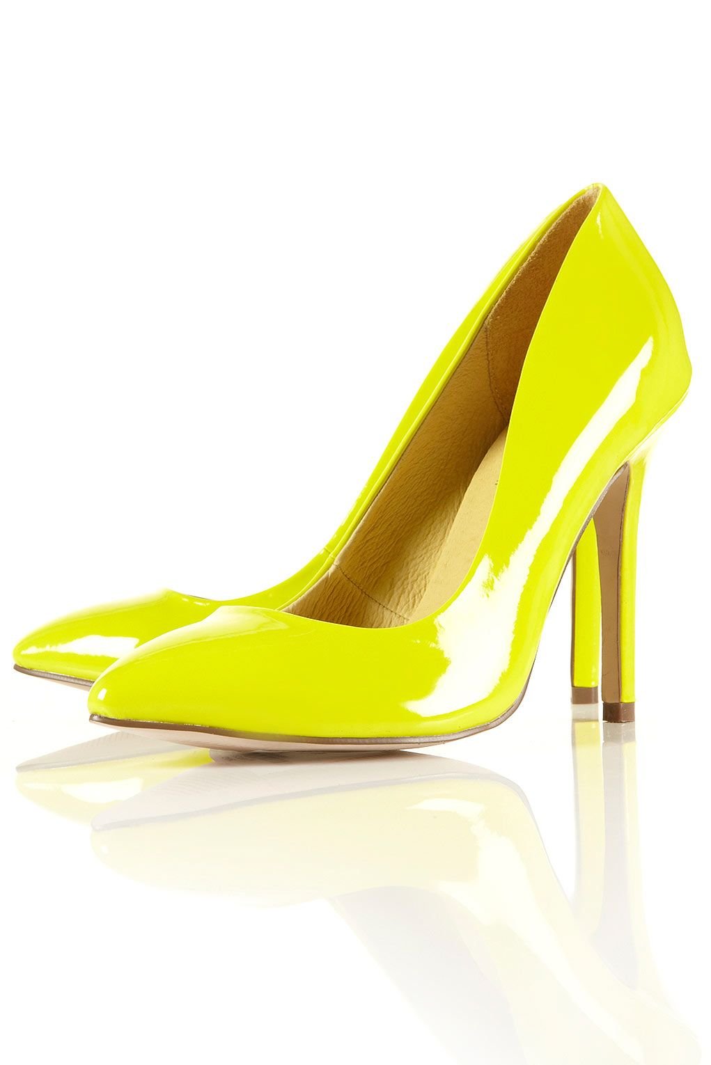 Туфли желтые купить. Aldo 2020 желтые туфли велюр. Aldo туфли неоновый желтый. Желтые туфли хелмар. Желтые туфли Pollini.