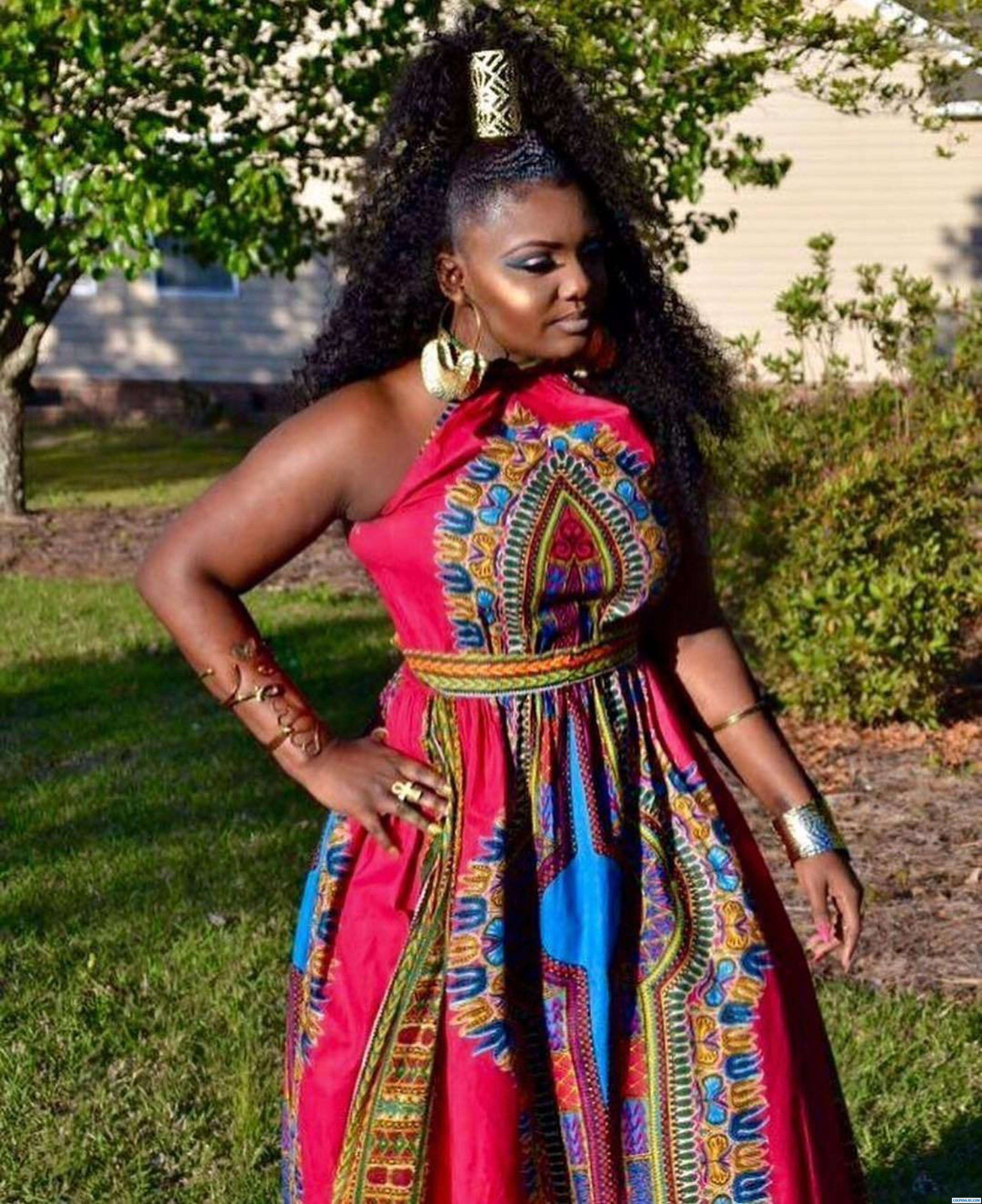 Костюм негритянки. Африканский женский костюм. Костюм африканской женщины. Платье в африканском стиле. Африканские Наряды женщин.
