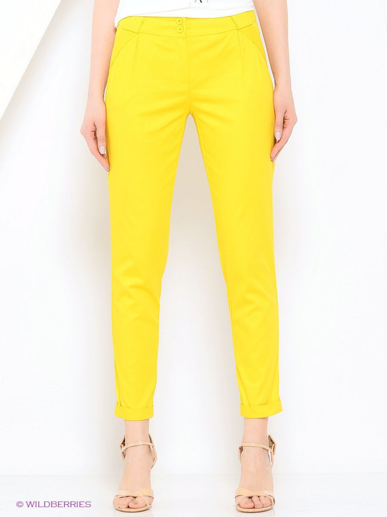 Игра желтые штаны. Жёлтые брюки женские. Желтые штаны женские. Желтые джинсы. Брюки желтый джинс женские.
