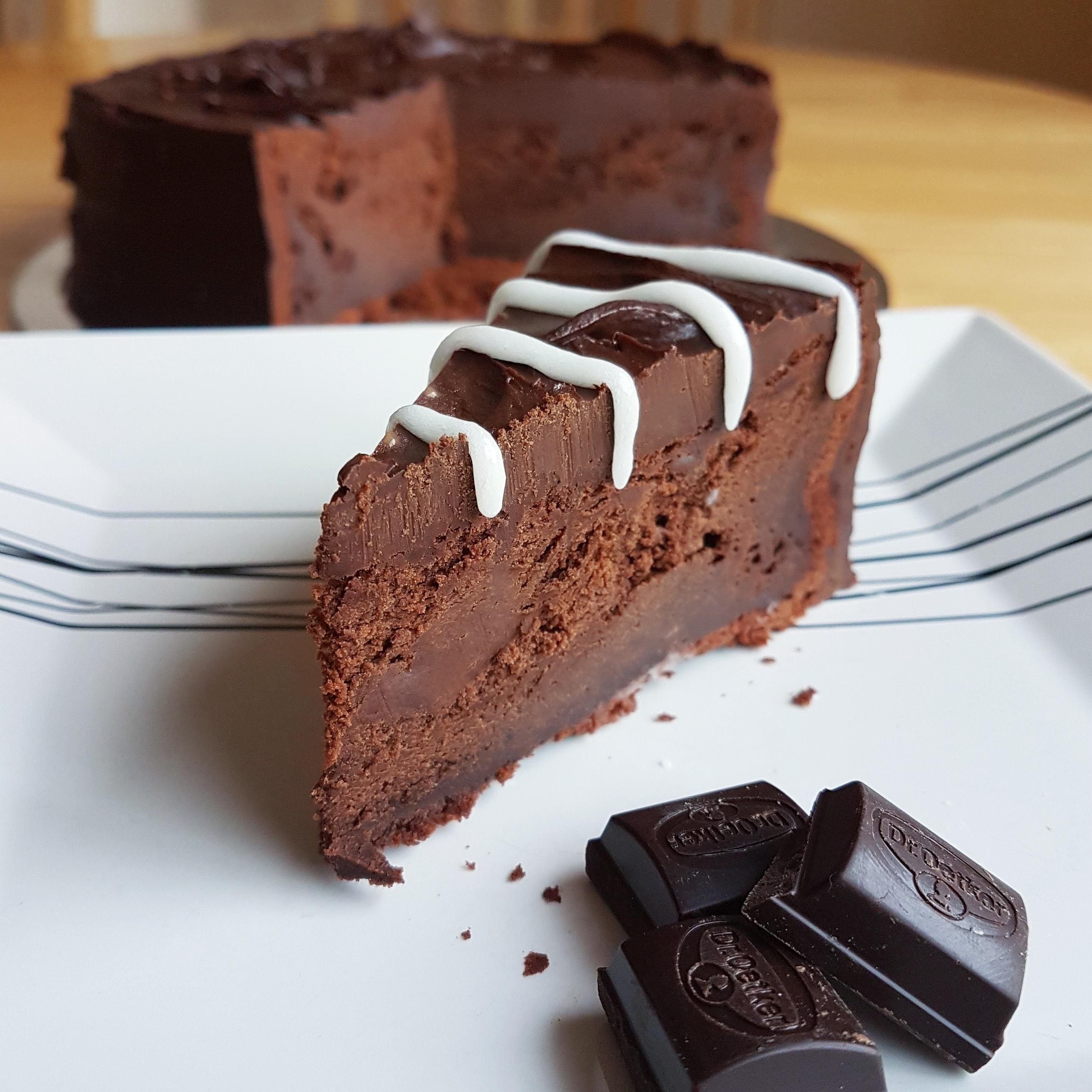Брауни энди. Брауни Энди шеф. Шоколадный Браунинг. Шоколадный бисквит Брауни. Шоколадный Брауни Chocolate Brownies.