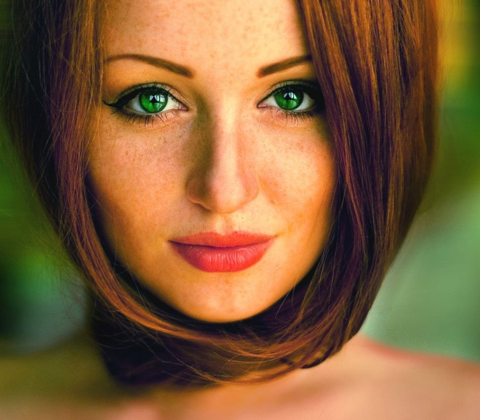 Какой цвет волос подчеркнет каре зеленые глаза