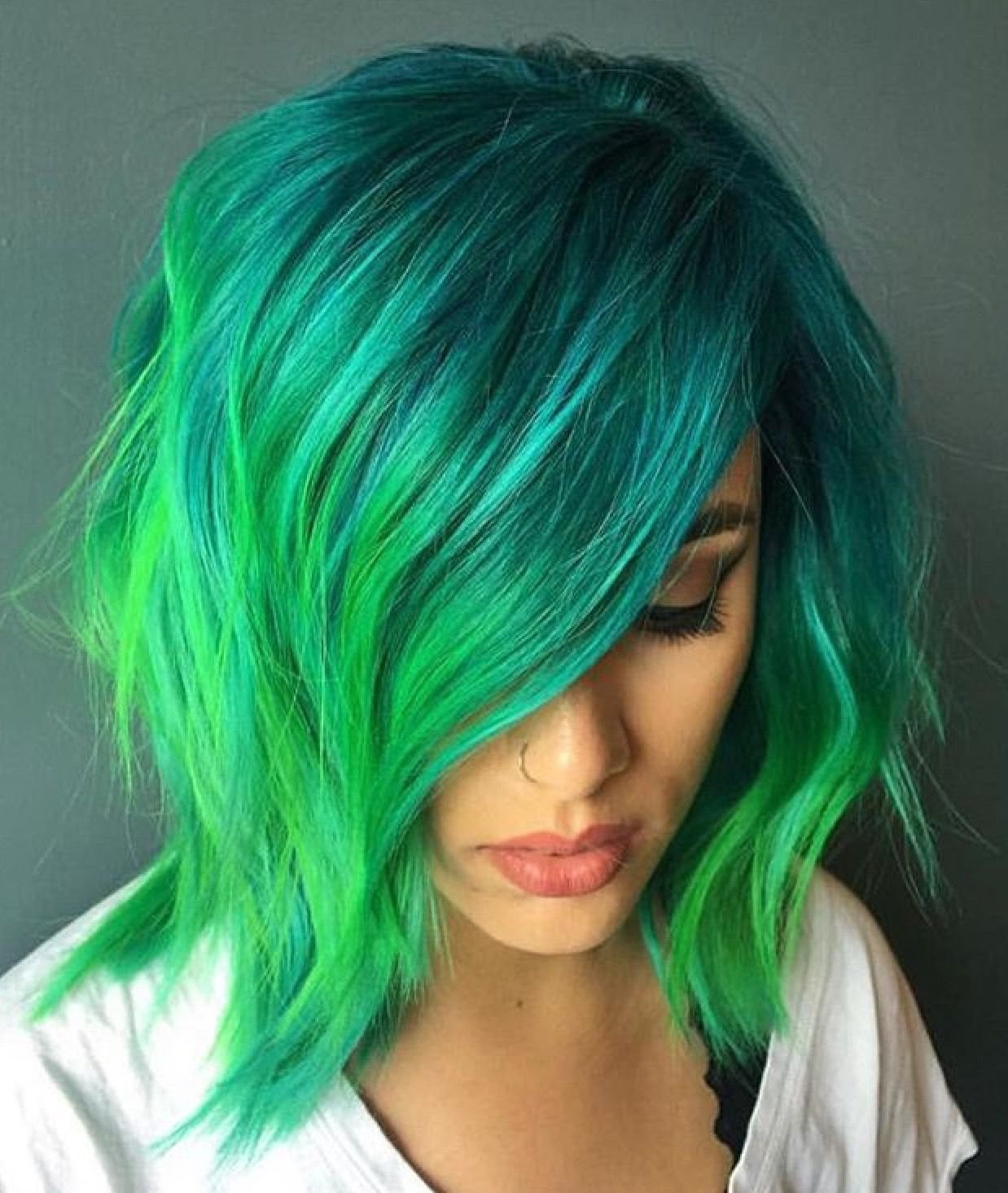 Можно зеленые волосы. Зеленые волосы. Яркие волосы. Яркие цвета волос. Сине зеленые волосы.