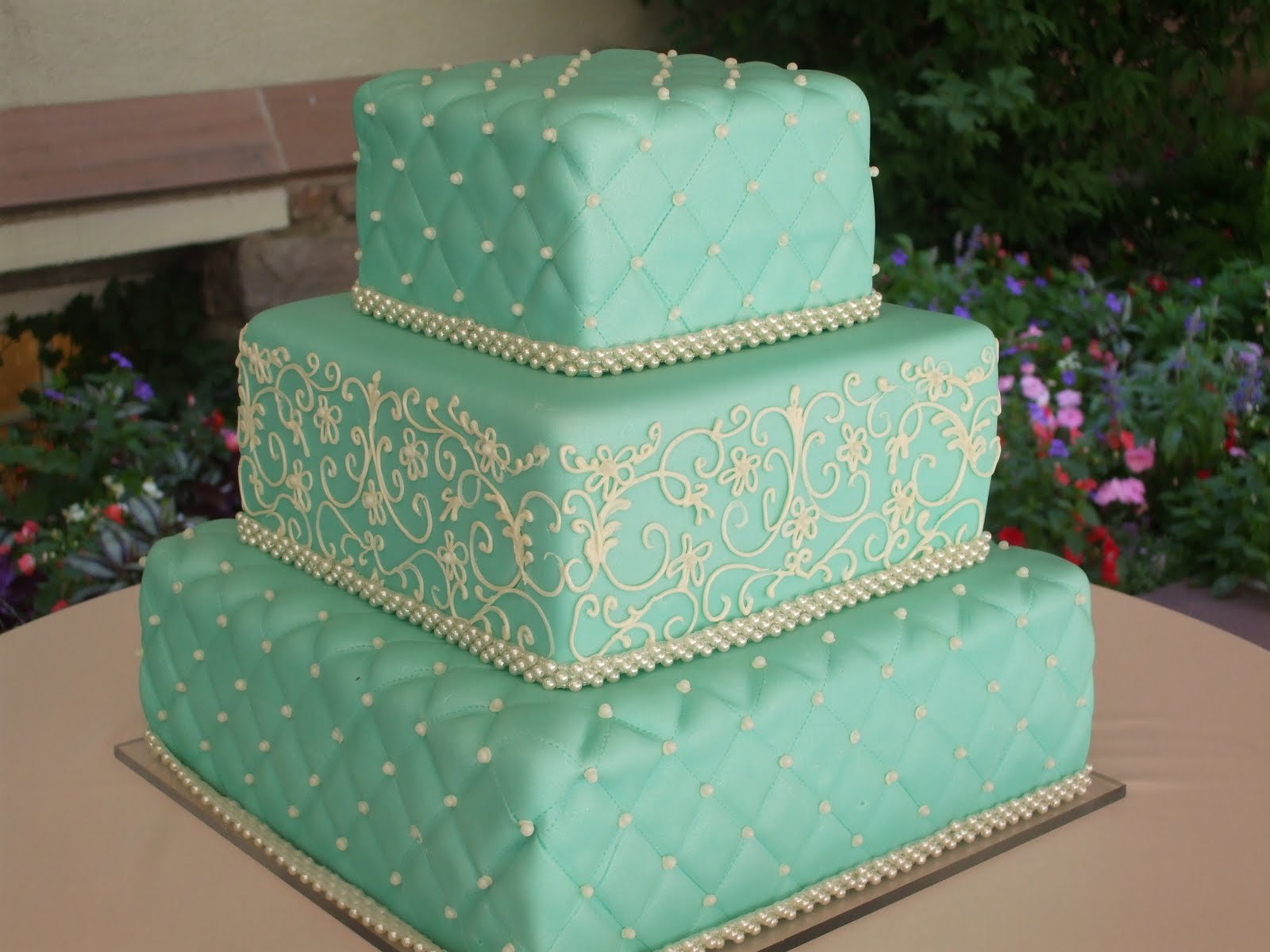 Торт Тиффани Спар. Свадебный торт Тиффани. Wedding Cake Тиффани. Торт квадратный голубой. Торт тиффани
