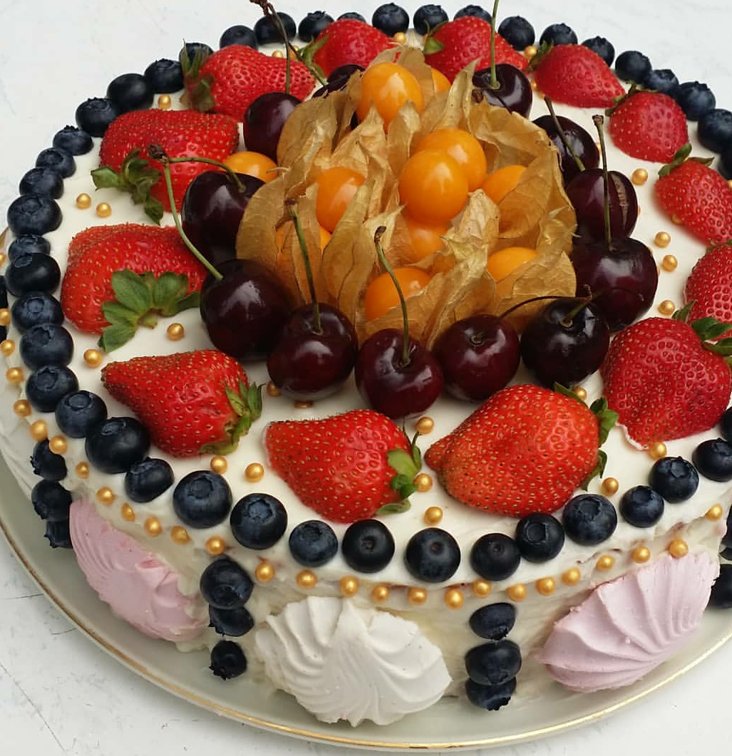 Фруктовый торт. Красивое украшение торта. Украшение торта фруктами. Красивые торты.