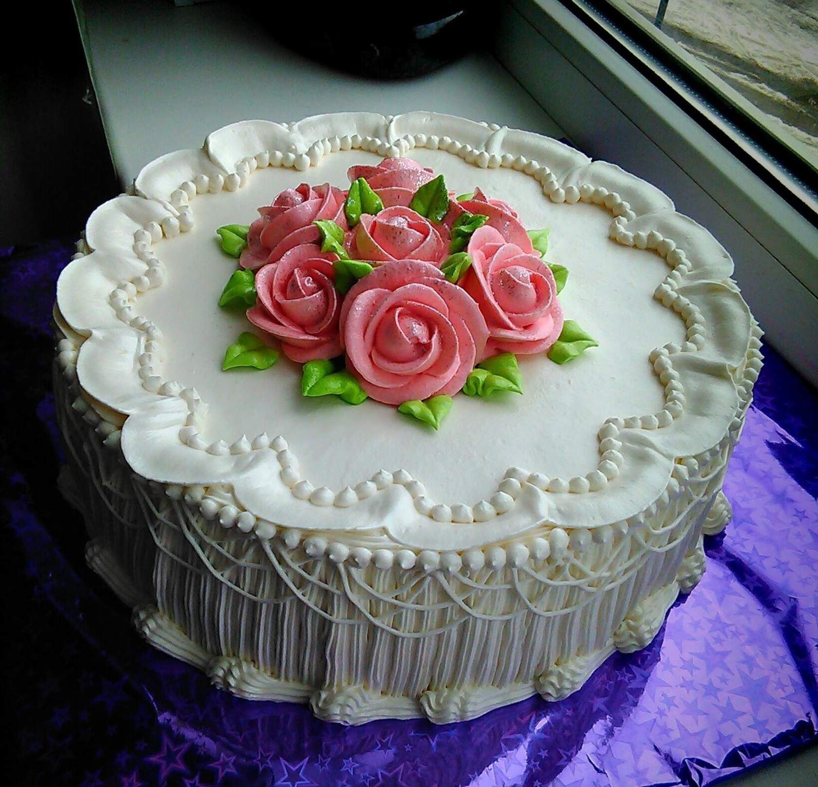 Фото кремовых тортов. Торт кремовый. Красивое украшение торта. Торт с розочками. Кремовое украшение торта.