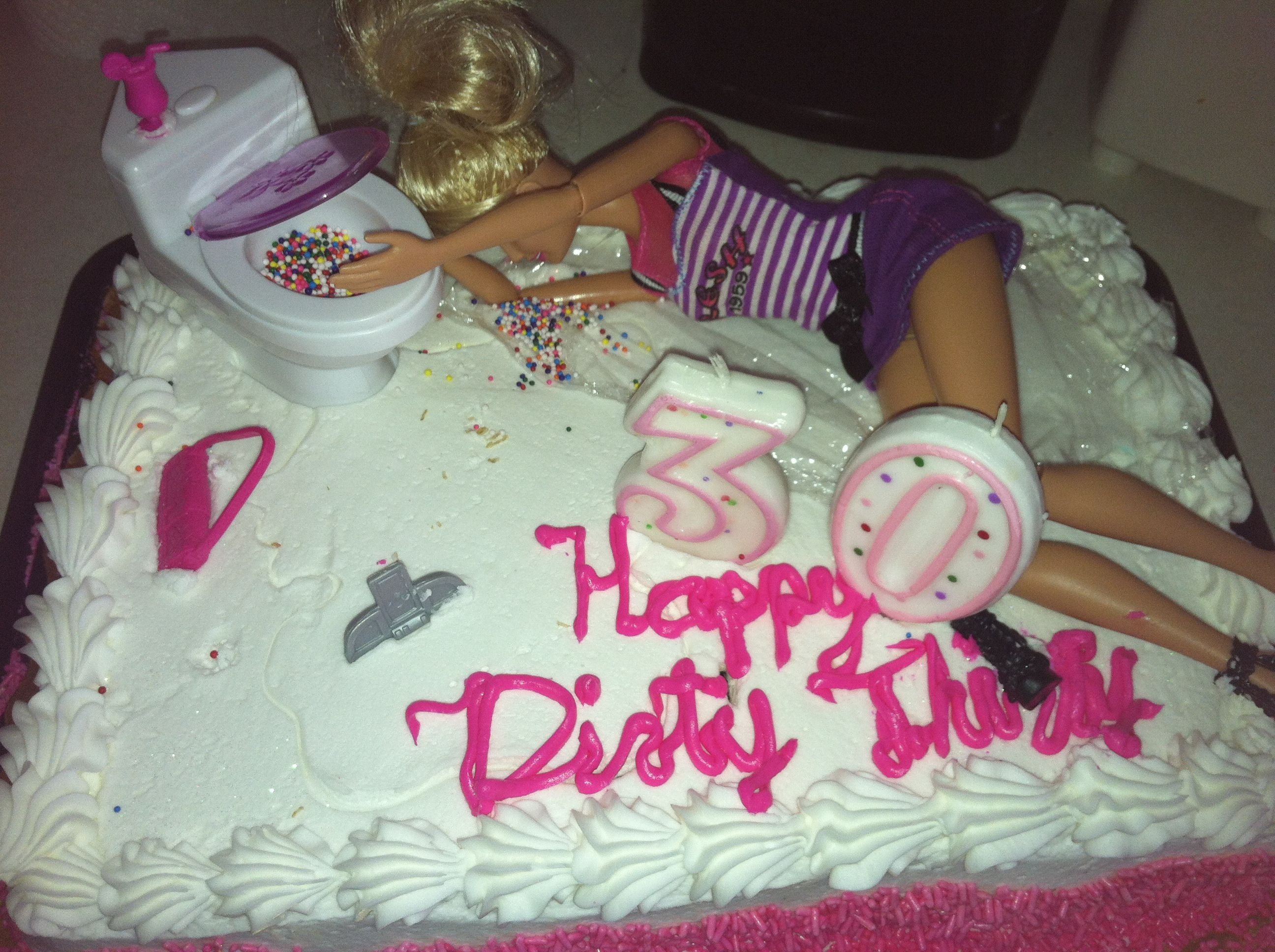 Торт на день рождения сестре прикольные. Торт для девушки. Смешные торты на день рождения. Прикольные тортики на день рождения девушке. Смешные тортики на день рождения.