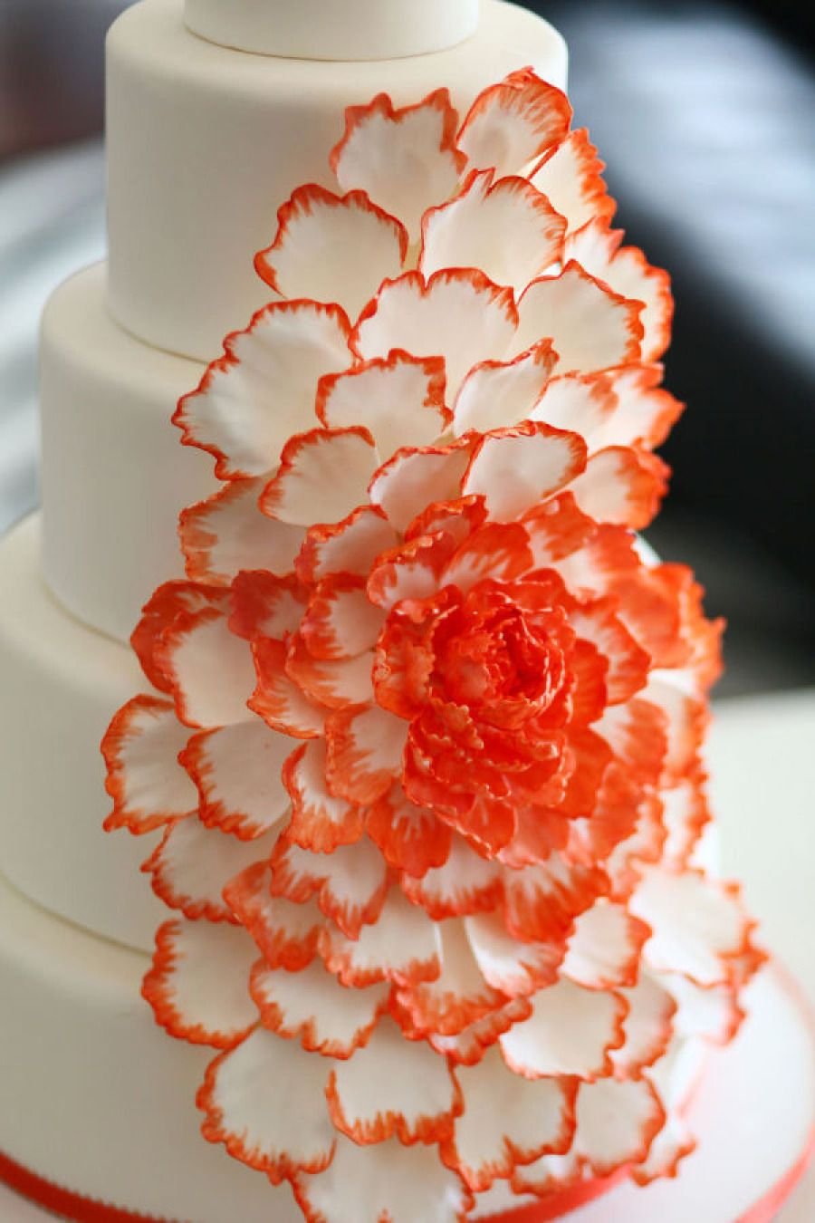 Украшения из вафельной бумаги. Оранжевый свадебный торт. Свадебный торт в оранжевом цвете. Декор торта в оранжевых тонах. Украшение торта в оранжевом цвете.