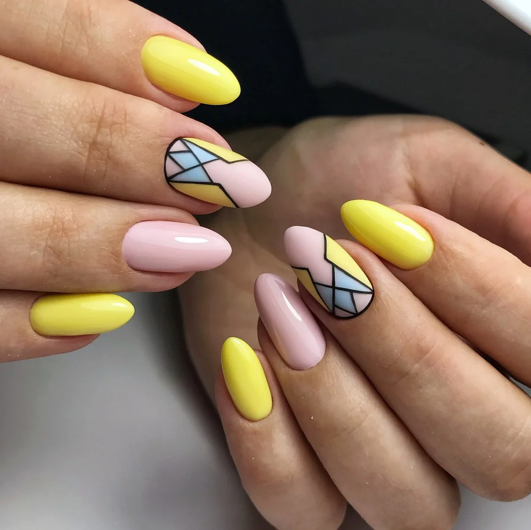 Дизайн желтых ногтей 2024. Желтые ногти. Жёлтые ногти маникюр. Ногти яркие летние. Яркие желтые ногти.
