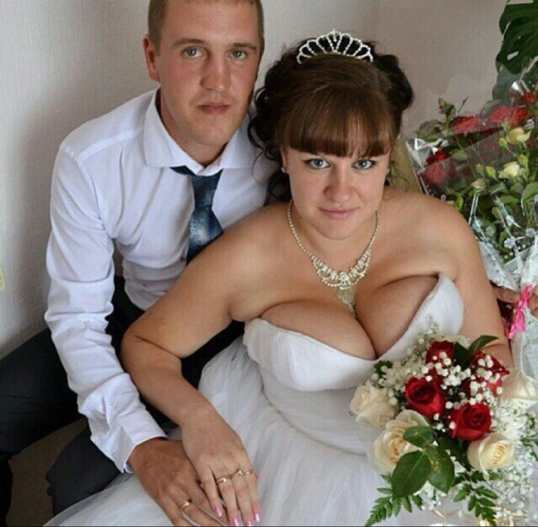 Полненькие муж жена русское. Неудачные Свадебные платья. Страшный жених. Полные невесты с женихом.