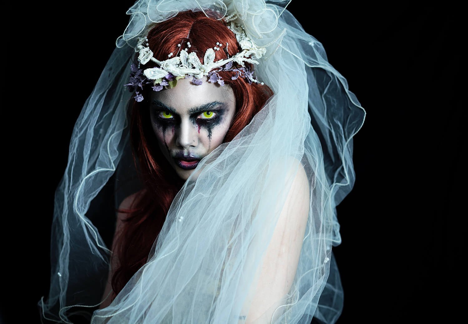 Жених призрак. Макияж на Хэллоуин мертвая невеста. Образ мертвой невесты на Хэллоуин.