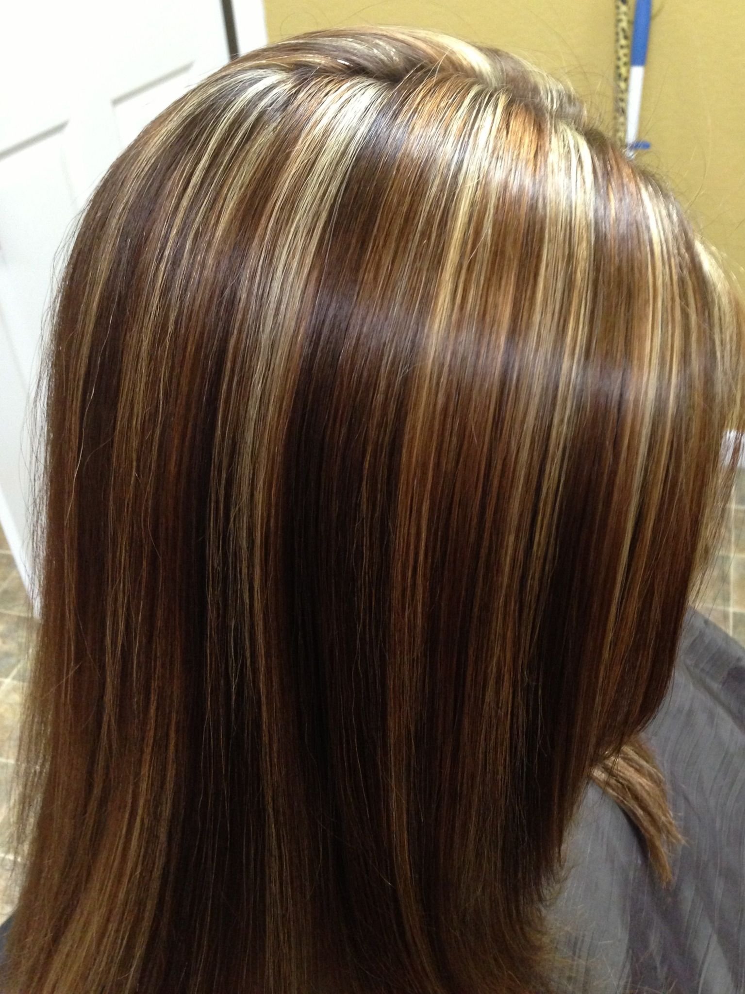 Какое сделать мелирование на светло коричневые волосы