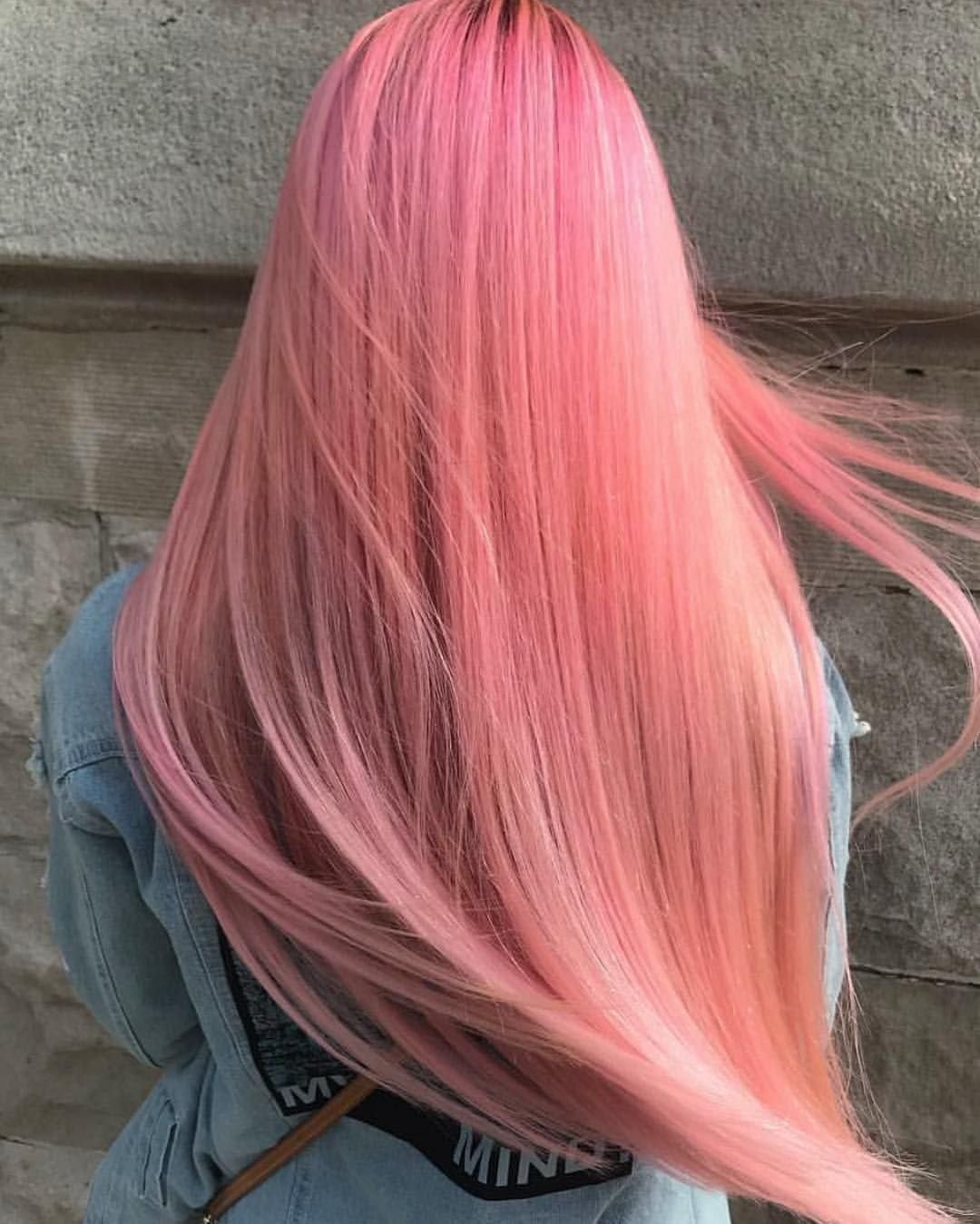 Есть розовая краска. Розовые волосы. Персиково розовый цвет волос. Окрашивание волос в розовый цвет. Розовая краска для волос.