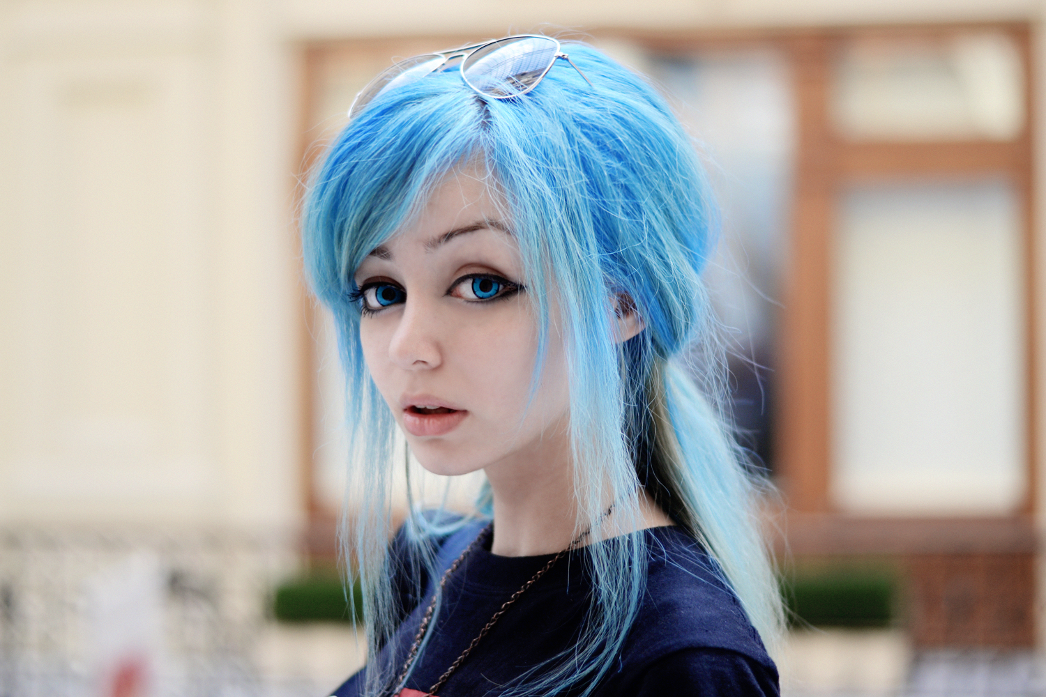 Стримерша с синими волосами. Эвелон синие волосы. Девушка с голубыми волосами. Девушка с синими волосами.