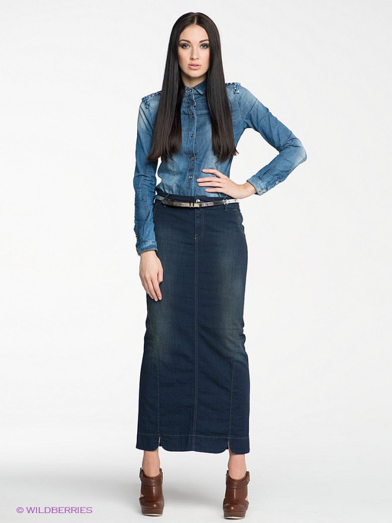 Джинсовая юбка макси с чем носить. Джинсовая юбка макси 2023. Джинсовая юбка прямая длинная. Длина джинсовая юбка. Юбка джинсовая удлиненная.