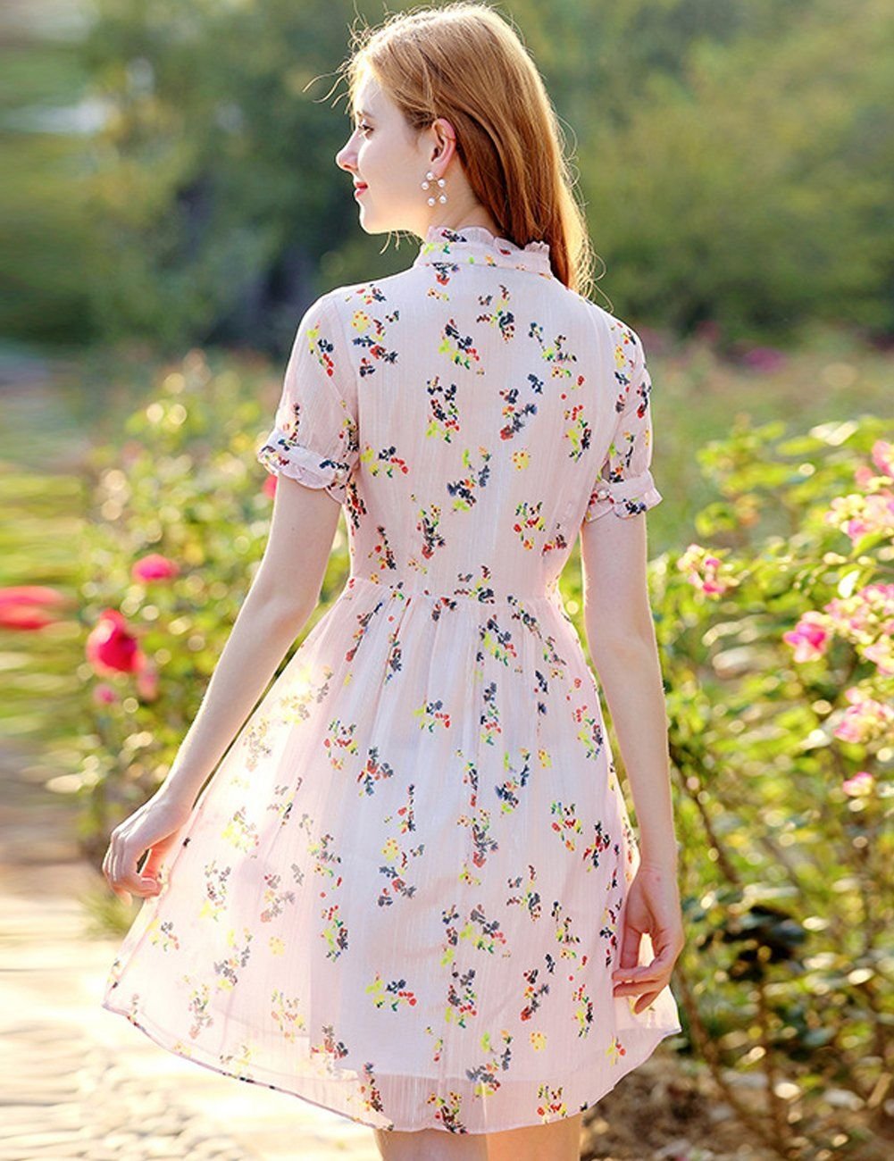 Красивое милое платье. Летнее платье. Нежное летнее платье. Цветочное платье летнее. Платье в цветочек.