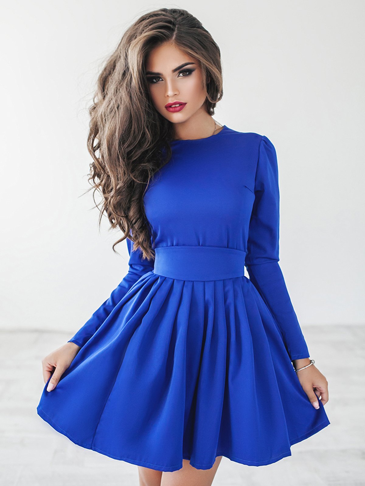 Красивый наряд 4. Платье. Красивые платья. Красивое синее платье. Девушка в платье красивая.