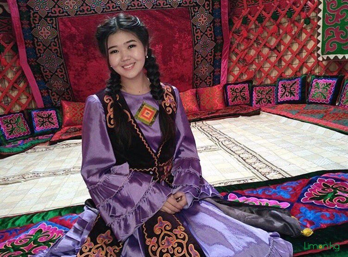 Узбекский стать. Паризода Парвина. Узбекские женщины. Киргизская Национальная одежда. Киргизская Национальная одежда женская.