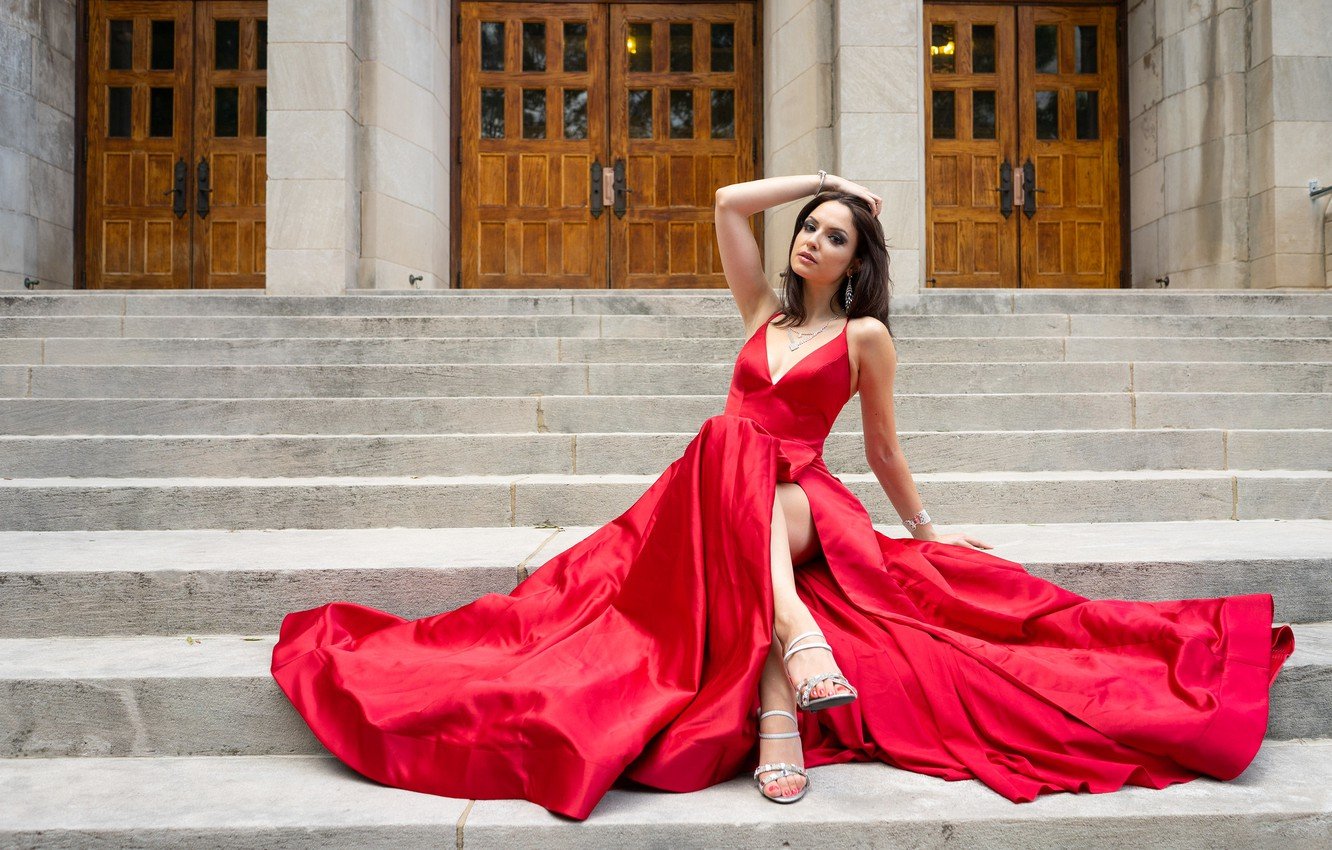 Красное платье из красотки