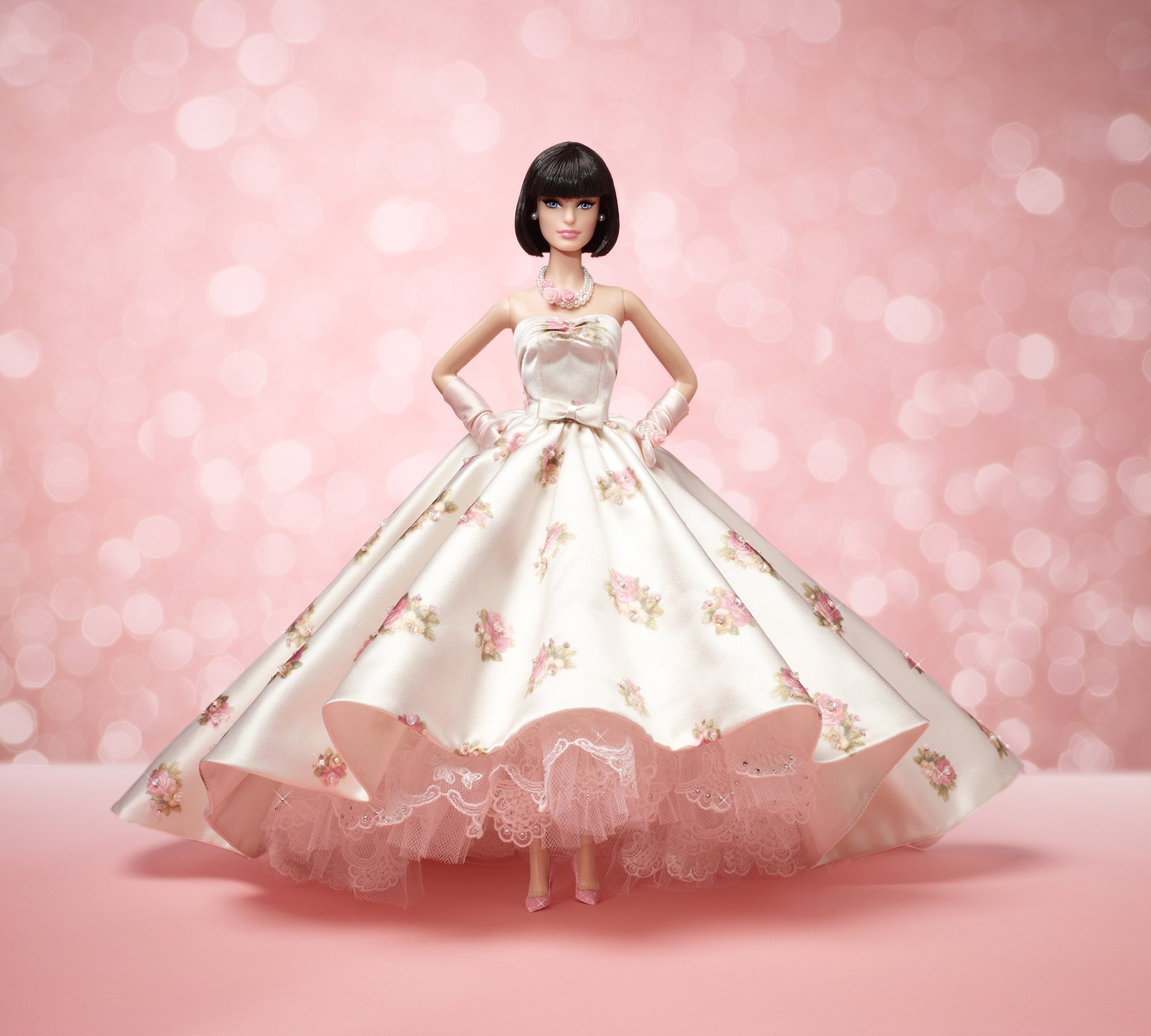 Куклы с красивыми платьями