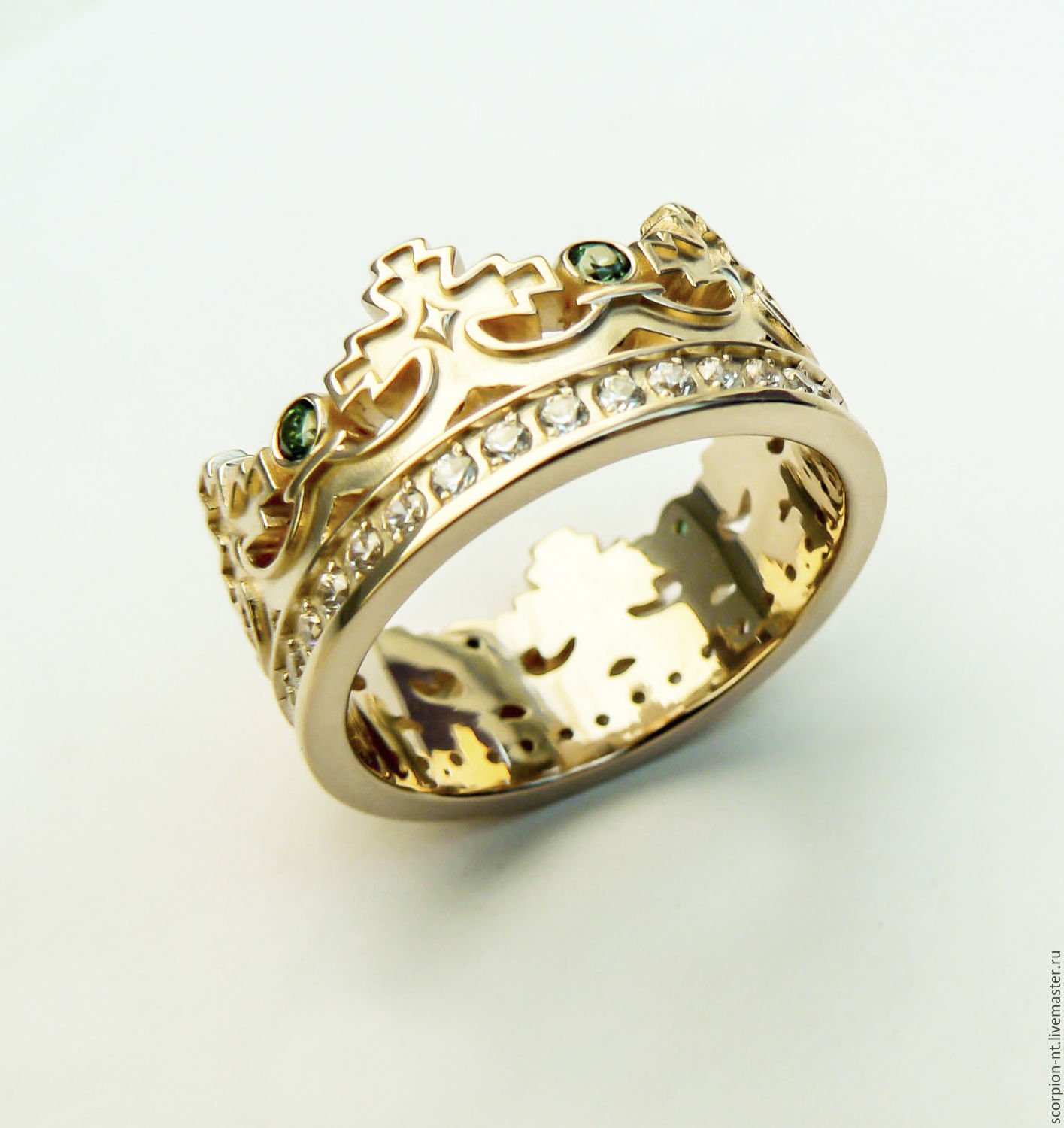Золотые кольца липецке. Кольцо корона 585. Кольцо корона с фианитами 585. Золотое кольцо корона 585. Кольцо Картье корона.