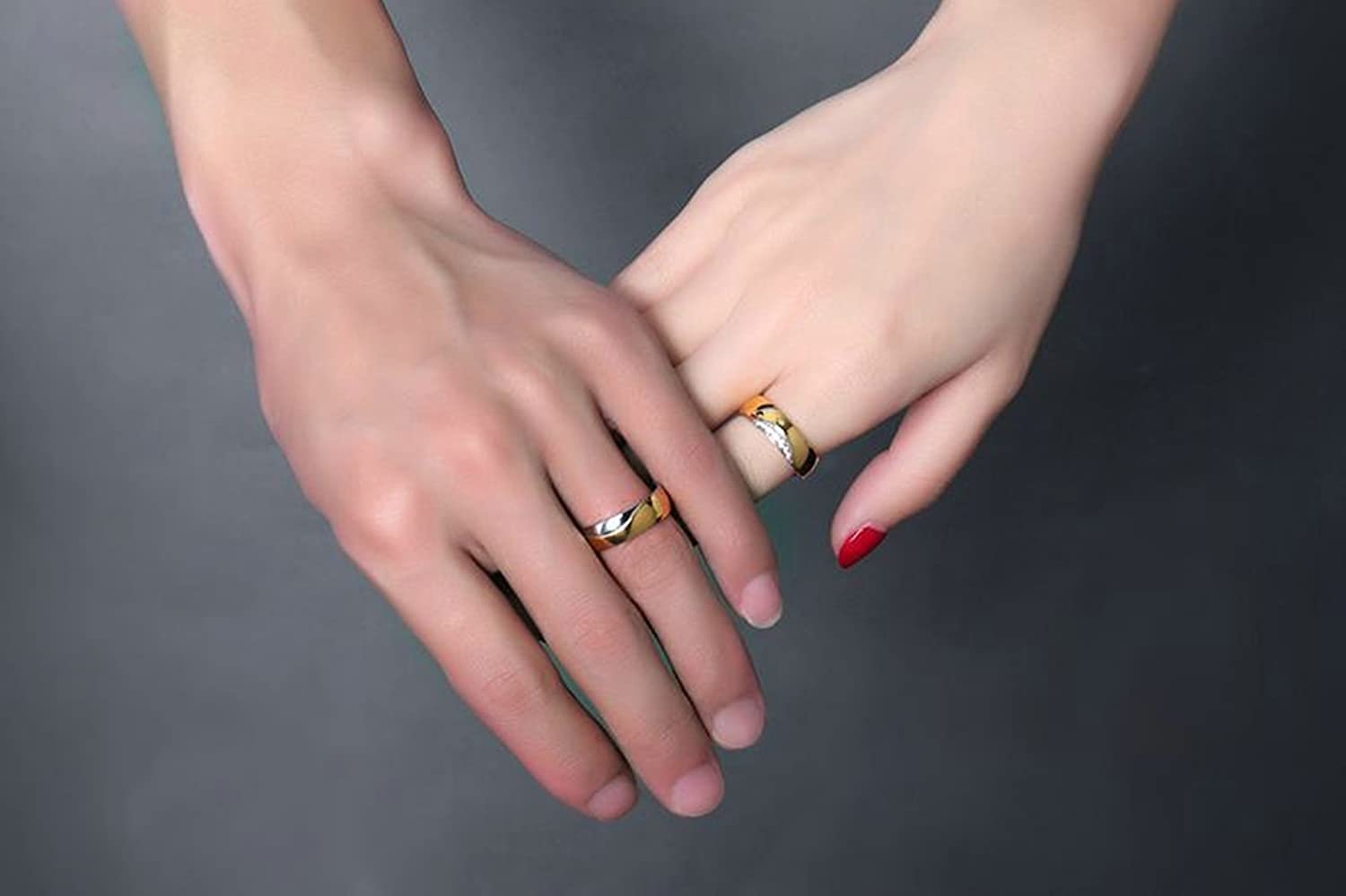 Обручальное кольцо 6 мм на руке