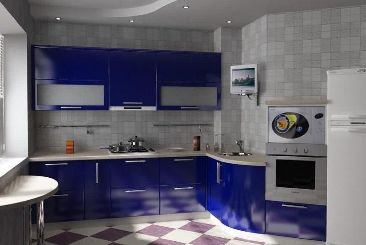 Синий гарнитур на кухне