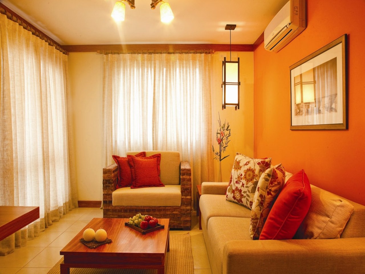 Теплые тона в интерьере. Уютная гостиная в теплых тонах. Гостиная в оранжевом цвете. Оранжевый цвет в интерьере гостиной. Гостиная в теплых тонах.