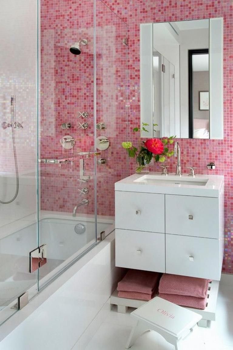 Плитка розовый цвет. Розовая ванная. Плитка для ванной комнаты. Розовая плитка для ванной. Розовая мозаика для ванной.