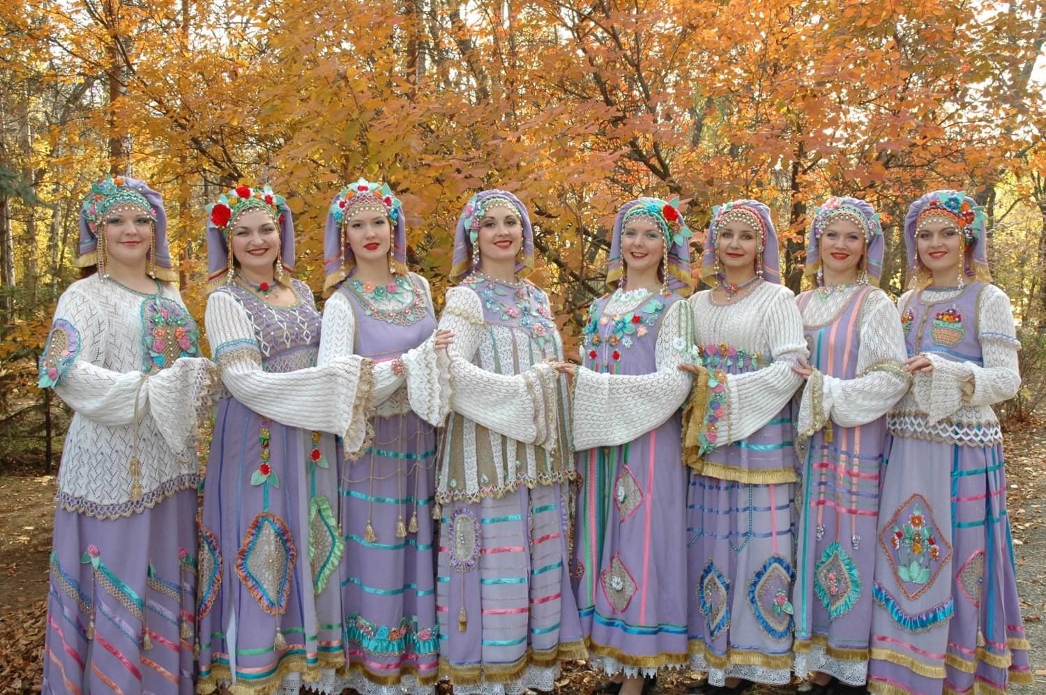 Русские ансамбли костюмы