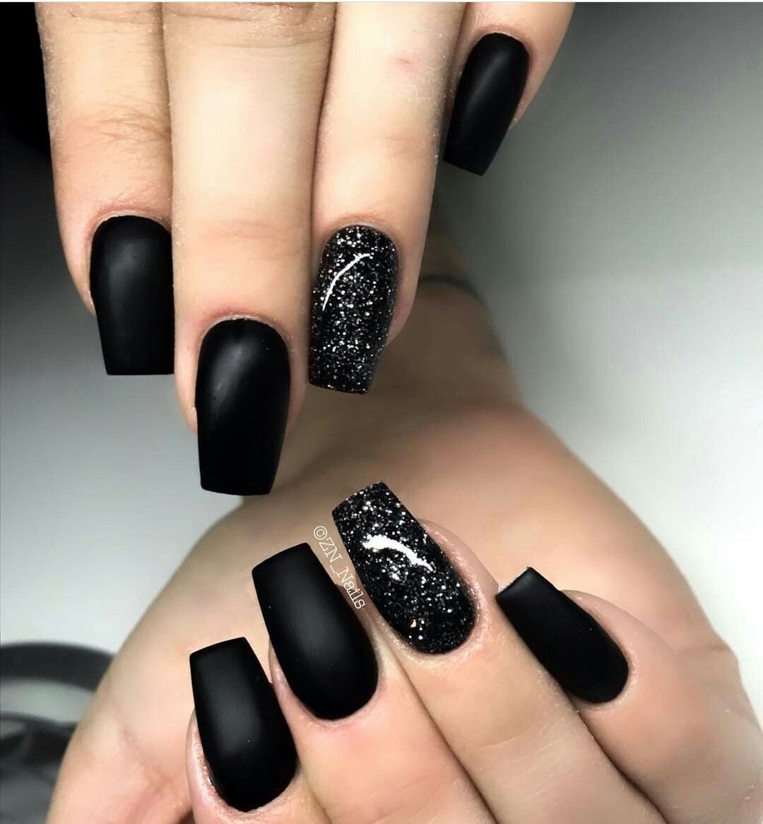 Идея черных ногтей. Блэк Неилс. Черный маникюр. Красивые черные ногти. Красивый черный маникюр.