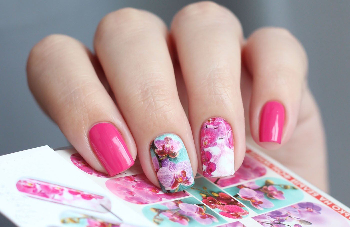 Розовый маникюр на весну. Ногти с цветочками. Весенний маникюр. Розовый весенний маник. Красивый весенний маникюр.