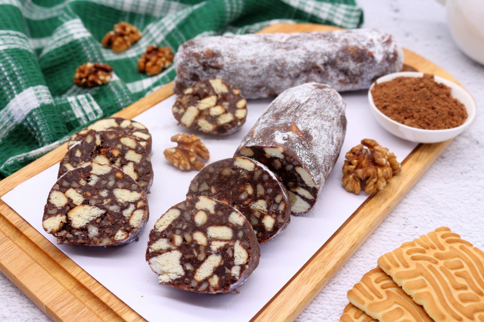 Рецепт сладкой колбаски из печенья и какао классический рецепт с фото пошагово