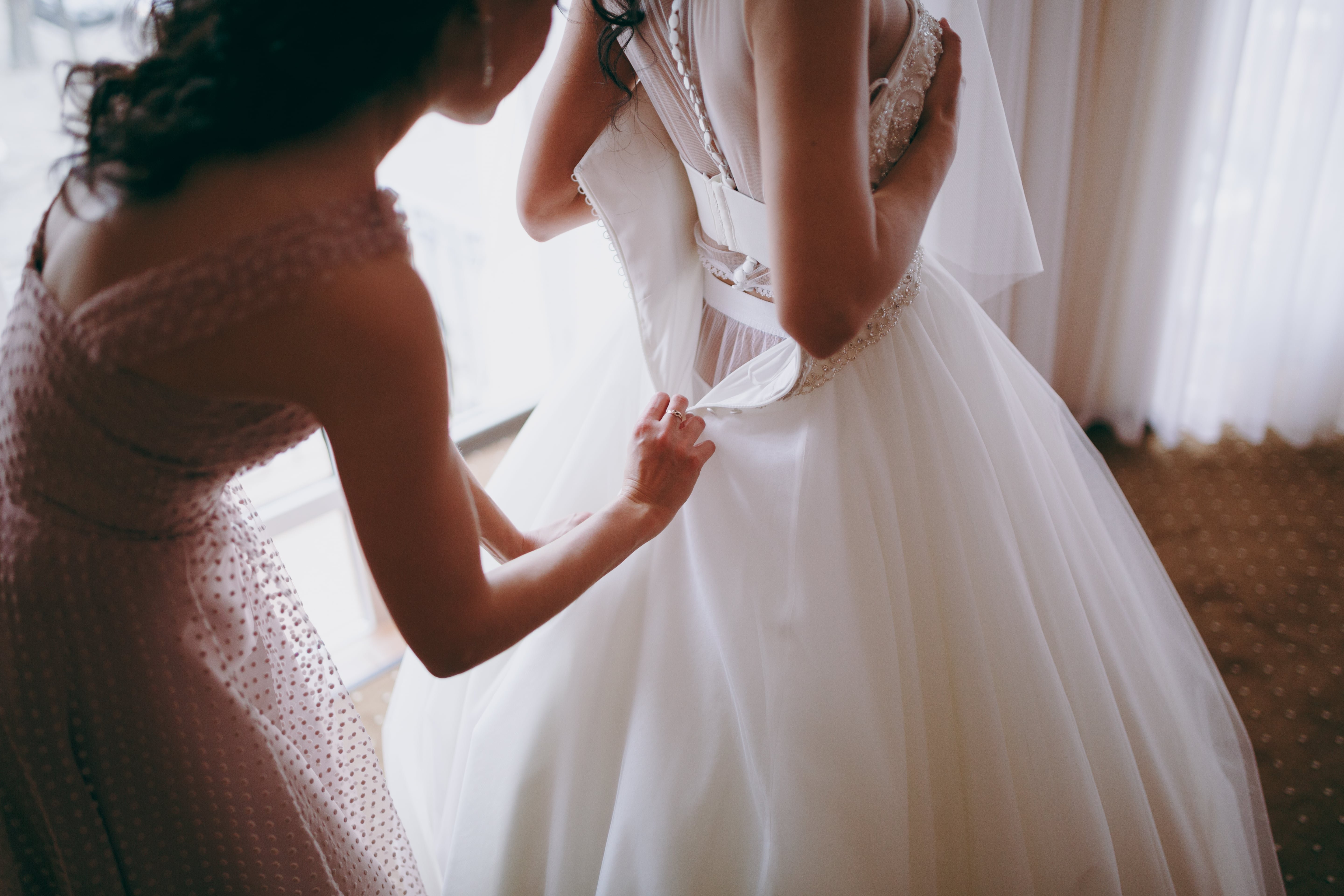 фото со свадебным платьем