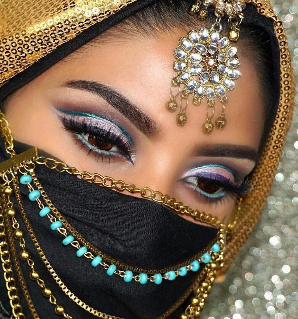 Красивое фото восточных. Арабский макияж. Арабские украшения. Восточная красавица.