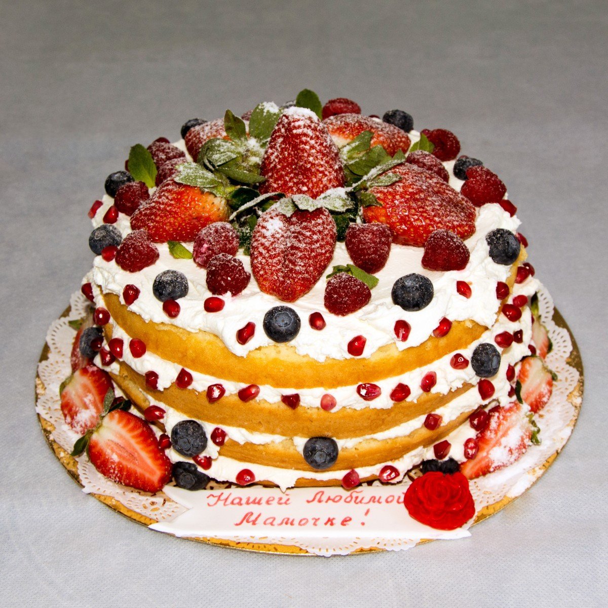 Торты краснодарский край. Торты. Торт с фруктами. Торт с ягодами. Красивые фруктовые торты.