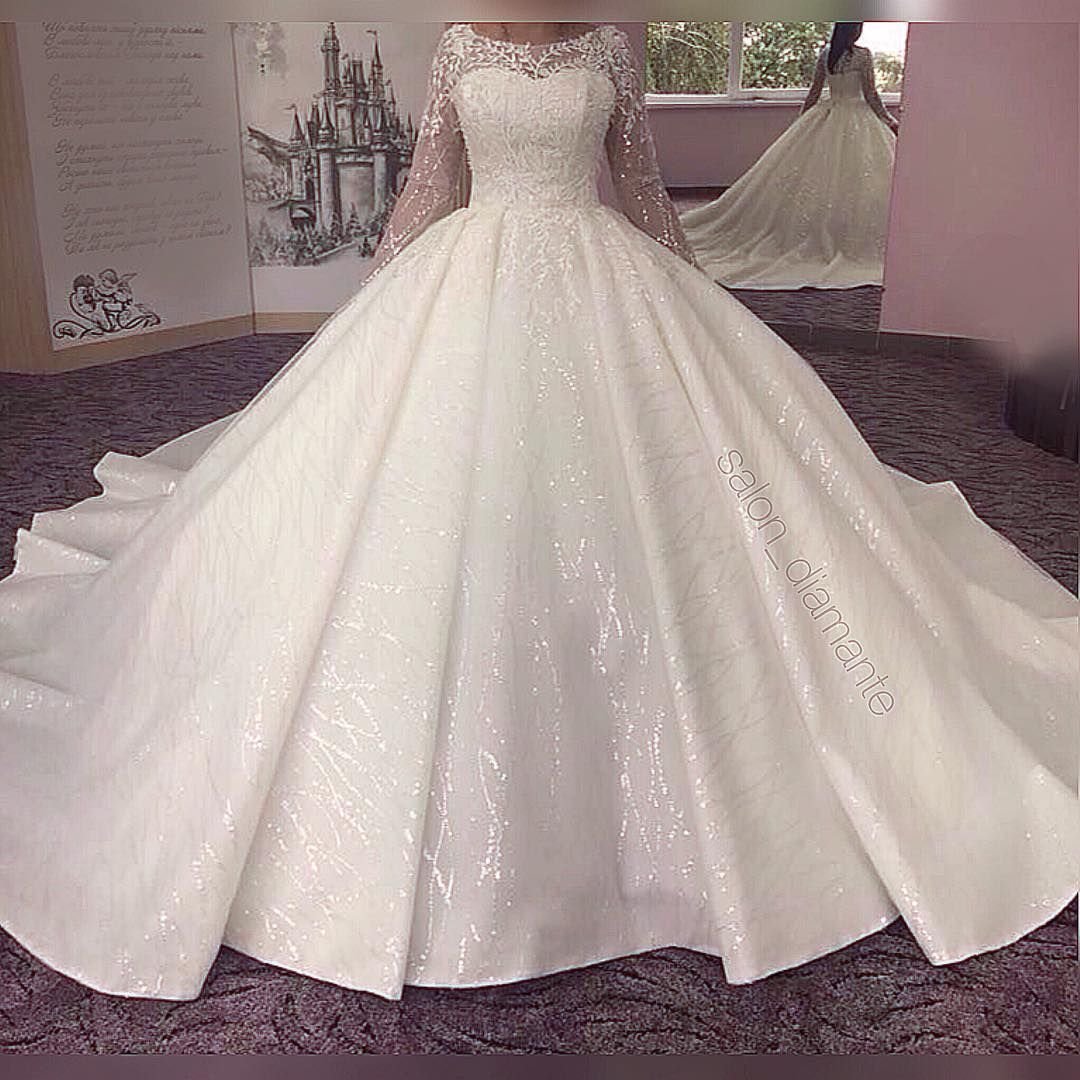 Невеста luxury. Чеченские Свадебные платья 2022. Свадебные платья пышные. Красивые Свадебные платья пышные. Свадебные платья чеченские пышные.