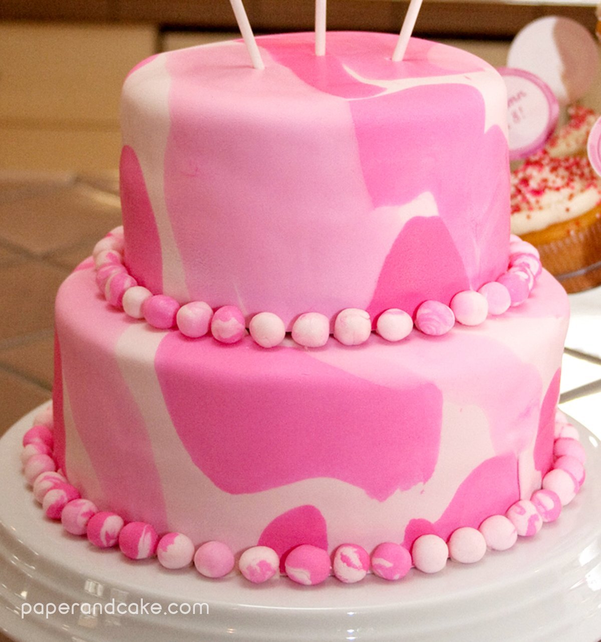 Сделать розовый торт. Пинк кейк. Розовый торт. Розовый торт для девочки. Розовый торт на день рождения.