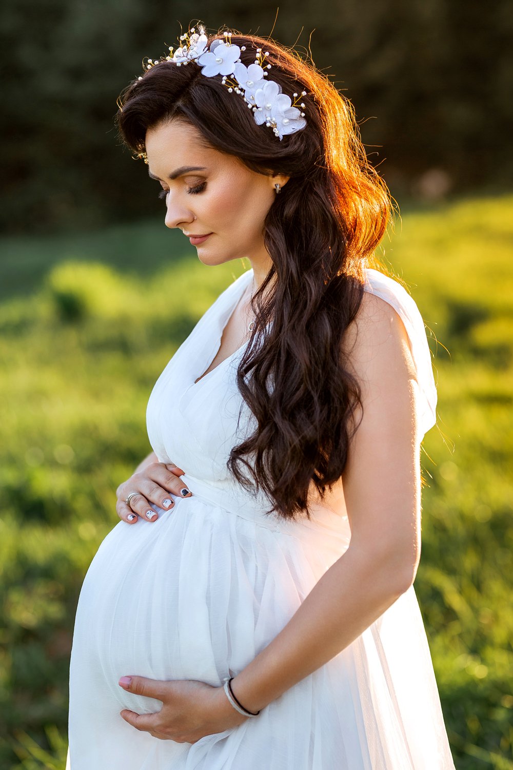 Платье напрокат для беременных на фотосессию. Фотосессия беременных в Коломенском. Аренда платьев для беременных для фотосессии. Нежный макияж для фотосессии беременной. Прокат коломна