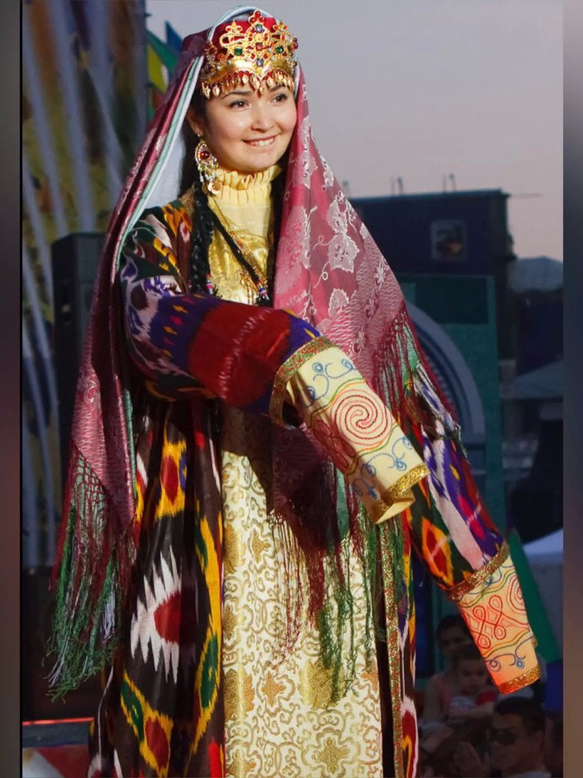 Националь костюм Узбекистана