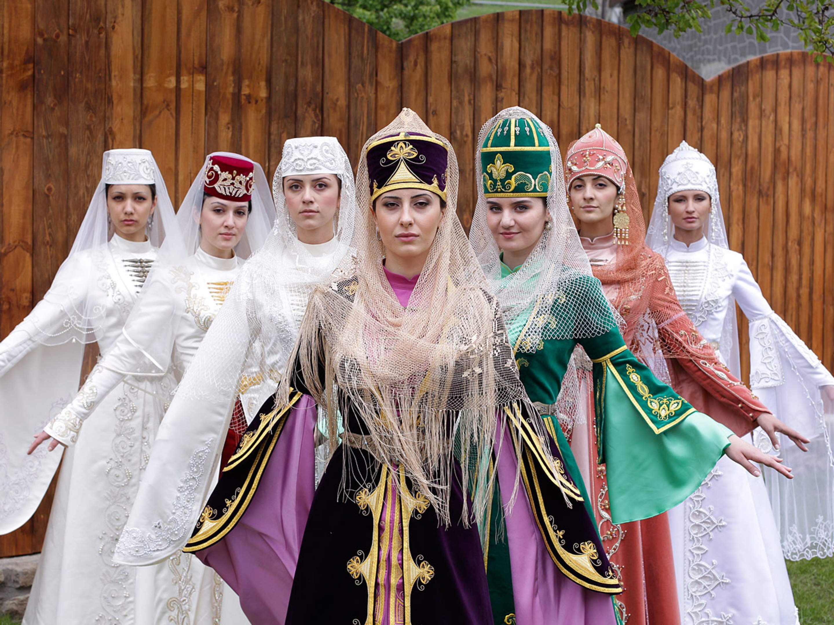 Изольда Гогичаева костюмы народов