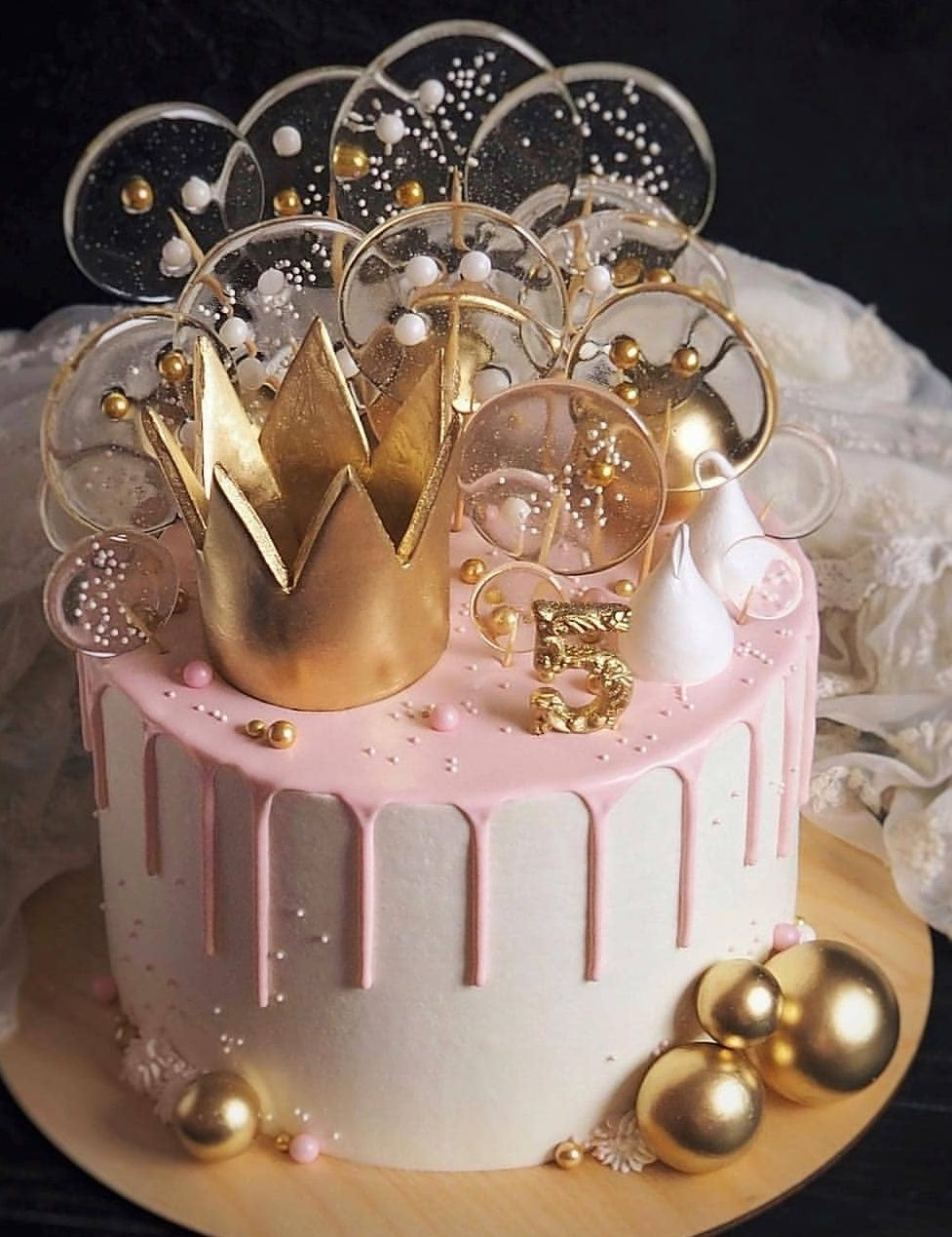 Шары из изомальта. Торт с короной. Красивые торты для девочек. Декор торта для девочки. Торт с короной для девочки.