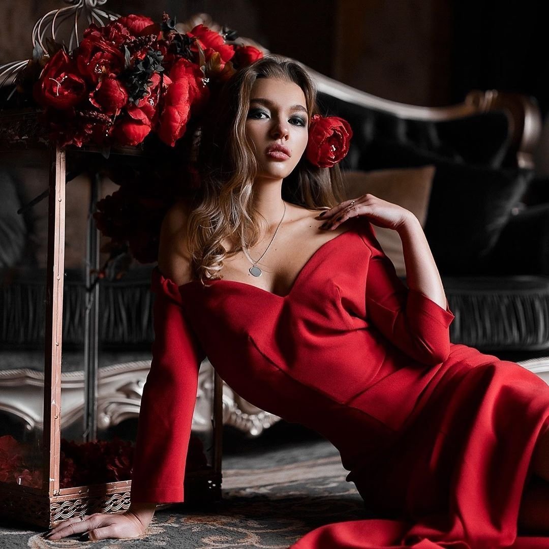 Фотосессия в красном платье